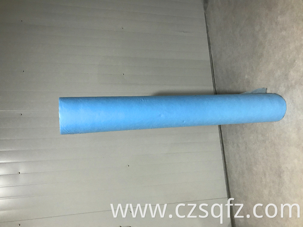 The full name of PP is polypropylene, and the Chinese name is polypropylene.NW is short for nonwoven, nonwoven or nonwoven fabrics.It is the fiber through the air or mechanical net, and then through the spunbing, needling, or hot rolling dressing finally after finishing the composition of the non-woven fabric.PPNW stands for nonwoven fabric made of PP fiber.Due to the nature of PP itself, the cloth finally shows the performance is high strength, but the hydrophilicity is poor.The usual process of PPNW is spinning into mesh and hot rolling finishing.PPNW general use is very common, packaging bags, surgical protective clothing, industrial white paper, etc. 